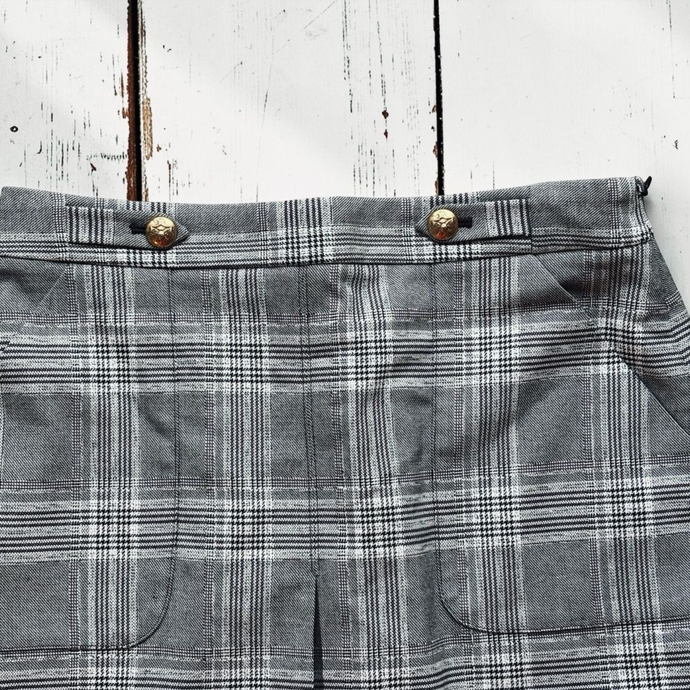 Banana Republic Gray Plaid Mini Skirt – Size 2 - Picture 7 of 10